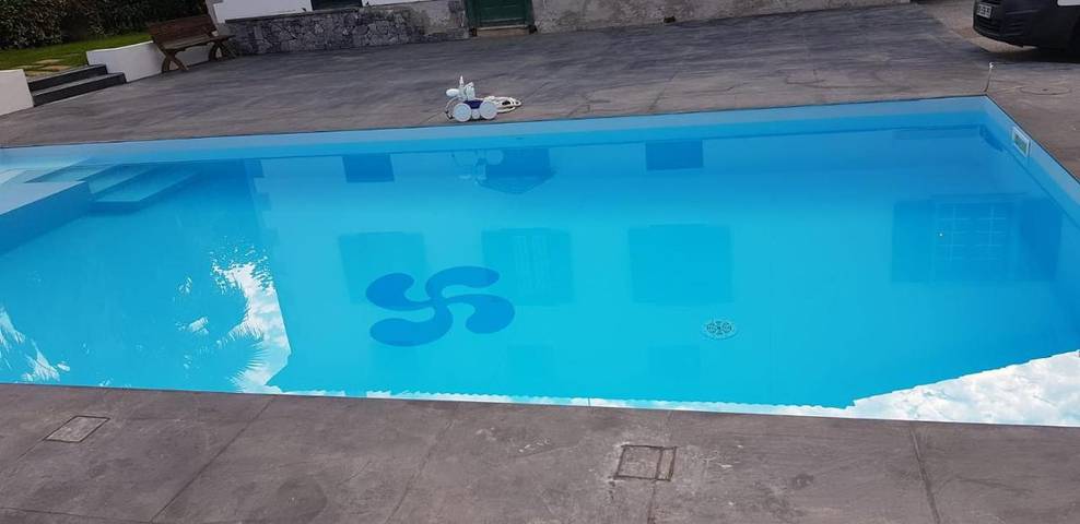 Location de vacances pour 3 personnes, avec piscine et jardin, adapté aux familles à Ayherre - 4