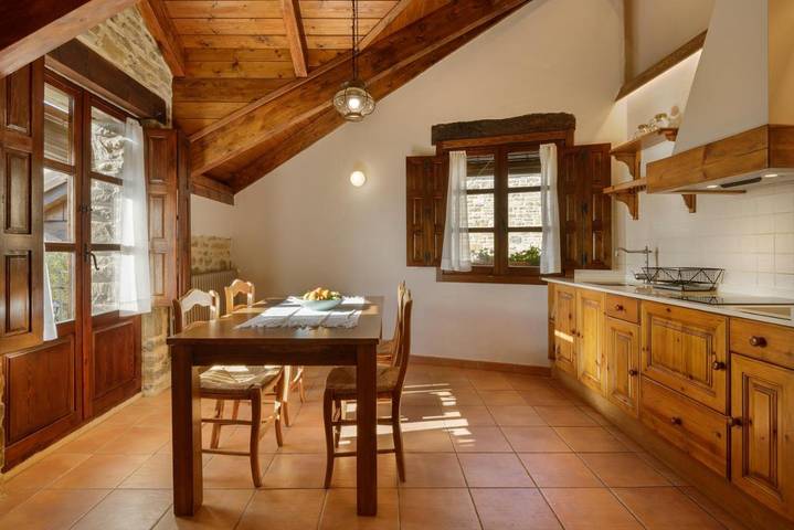 Casa rural para 3 personas, con vistas y jardín, Se admiten mascotas en Aragón - 4