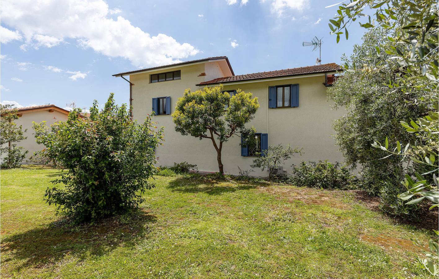 Appartement familial avec piscine et parking in Camaiore, Riviera Italienne