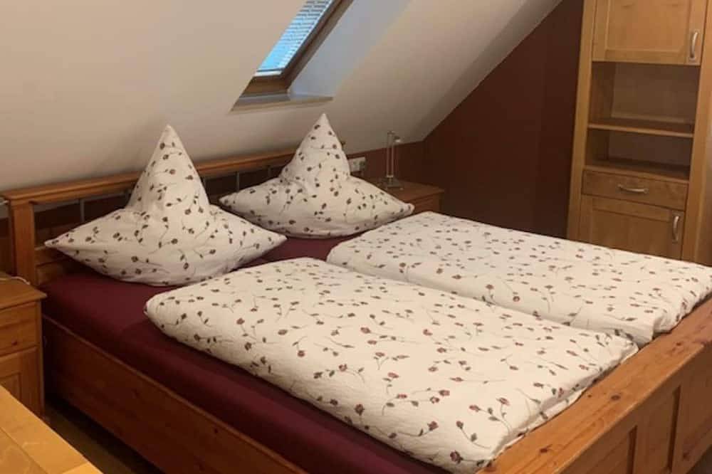 Ganze Wohnung, Ferienwohnung Tina - Appartement/Fewo, Dusche, Wc, 3 Schlafräume in Dahn, Pfalz