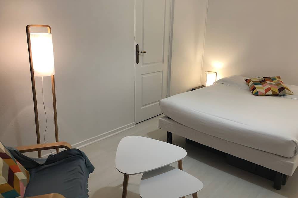 Apartamento entero, Bright T2 overlooking Cher, 8mn from station & center in Tours, Región de Tours