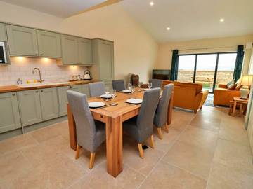 Villa for 6 People in Bourton-on-the-Water, The Cotswolds, Photo 2