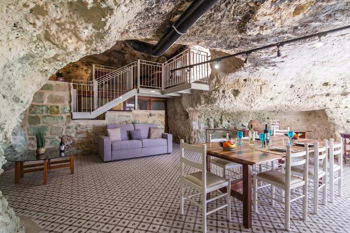 Pleasant stone house & jacuzzi St Martin in Mġarr, Isla de Malta