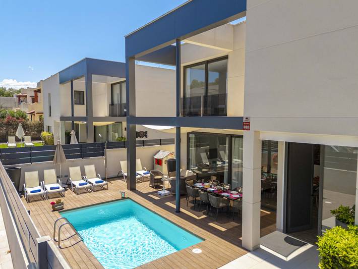 Villa für 8 Personen, mit Garten und Terrasse - 1