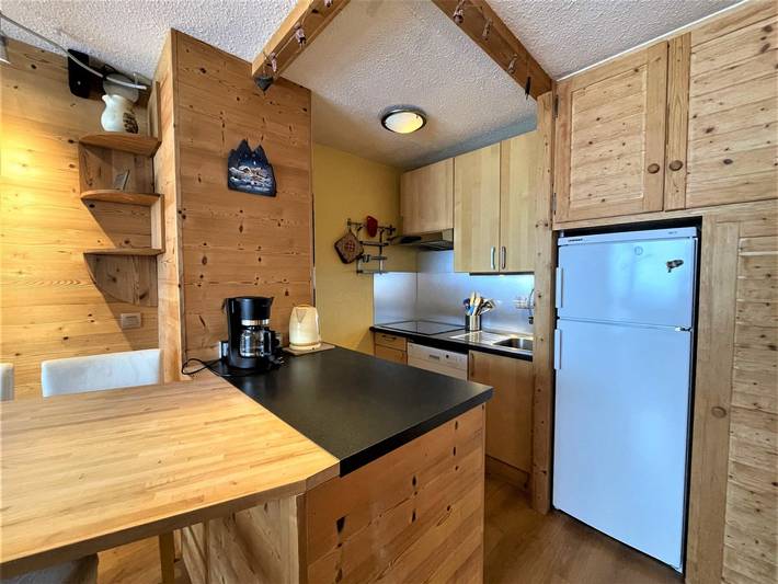 Entire apartment, Stunning Ski-in/Ski-out 4-Pers Apt in the Heart of Les Menuires in Les Menuires, Saint-Martin-de-Belleville