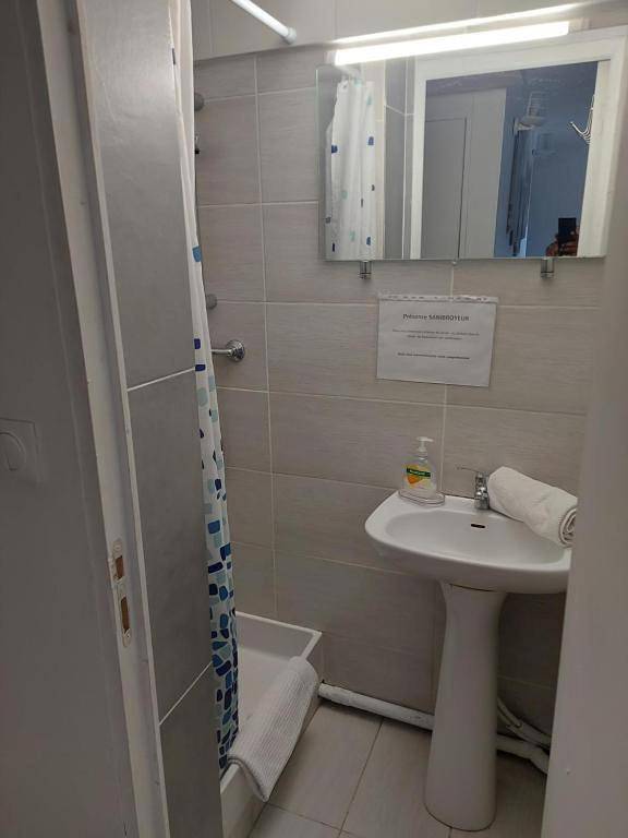 Gîte pour 2 personnes, avec terrasse à Ecquevilly - 4