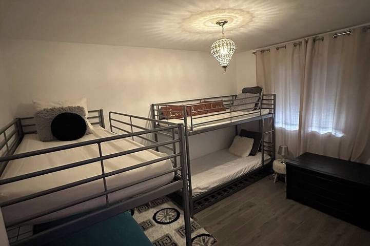 Apartamento entero, Relaxing Jacuzzi and boat Paris on the Seine in Freneuse, Yvelines