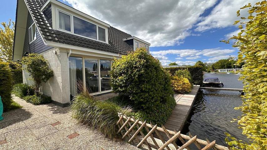 Ferienhaus für 8 Personen, mit Seeblick und Garten sowie Terrasse, mit Haustier am Ijsselmeer