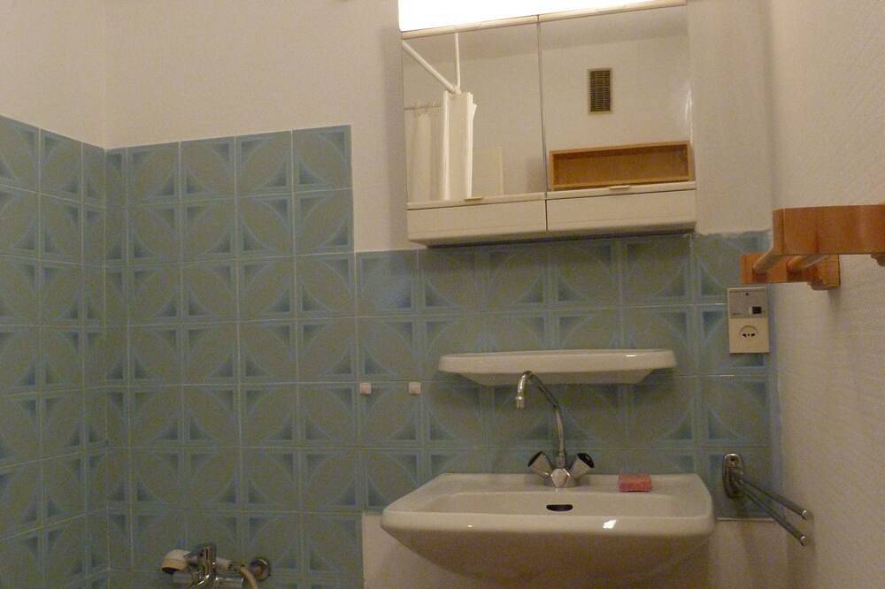 Appartement entier, Studio 2 personnes avec parking Annecy in Cran-Gevrier, Annecy (commune)