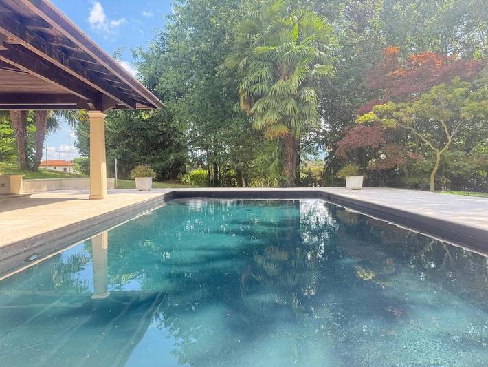 Gîte pour 4 personnes, avec Terrasse ainsi que Jardin et Piscine à Giaveno