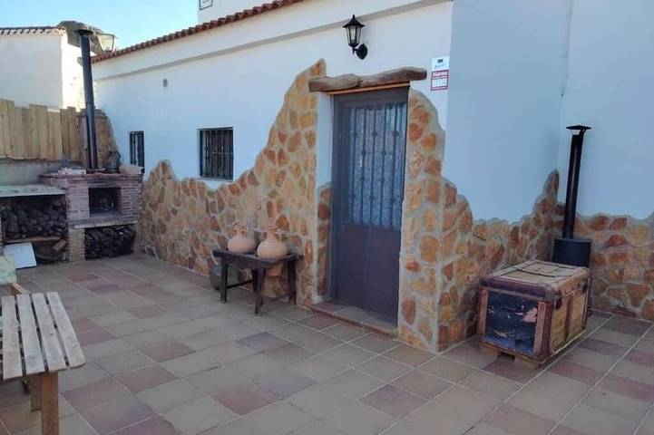 Casa rural para 4 personas, con terraza en Guadix