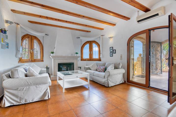 Ferienhaus für 8 Personen, mit Balkon und Whirlpool sowie Garten in Dénia - 4