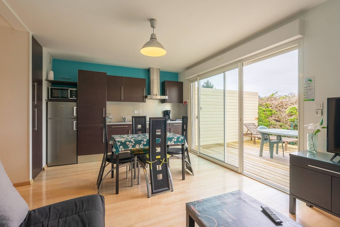 Appartement entier, Appartement 'Le Clos Du Champ De L'Amour - Ile D'Aix' avec piscine privée, Wi-Fi et climatisation in Saint-Simon-de-Bordes, Région de Jonzac
