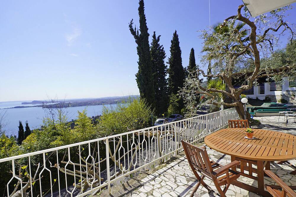 Villa Samanta Gardagate in Gardone Riviera, Gardasee-Berge