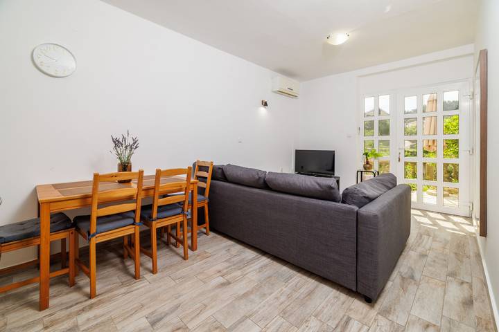 Ferienwohnung für 4 Personen, mit Terrasse in Banjol - 4