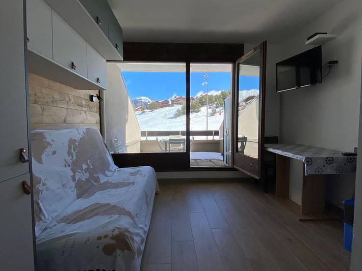 Studio entier, Studio rénové avec balcon, 4 couchages à La Joue du Loup in La Joue du Loup, Le Dévoluy