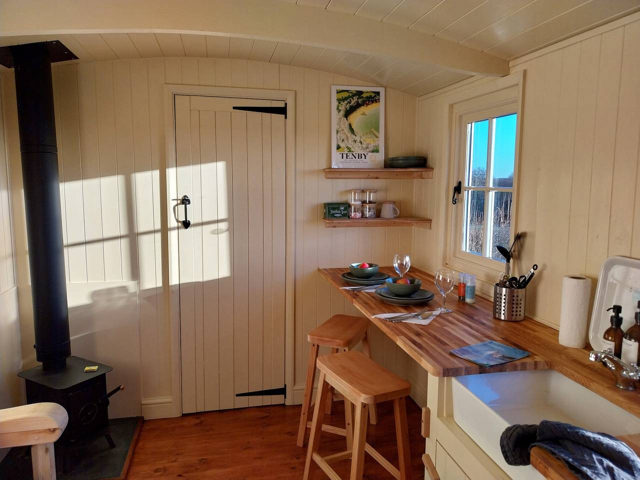 The Musterer's Hut, Outdoor Bath & Valley View in Carmarthenshire