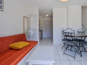 Camping voor 8 Personen in Saint-Saturnin-lès-Avignon, Provence, Afbeelding 2