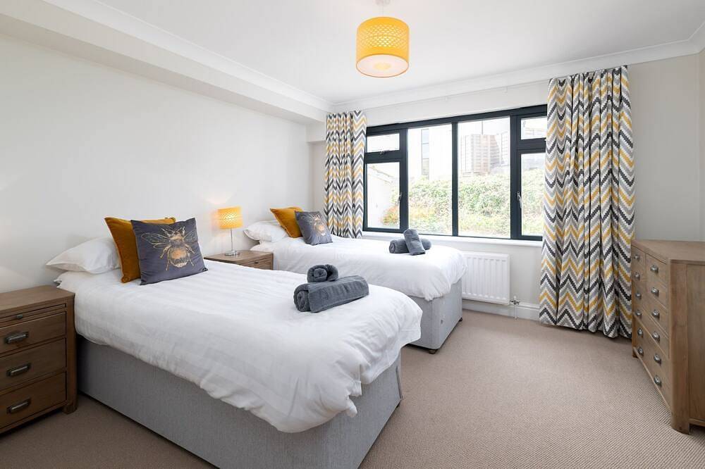 Sunset Beach -  a std house that sleeps 8 guests  in 4 bedrooms in Croyde, Devon