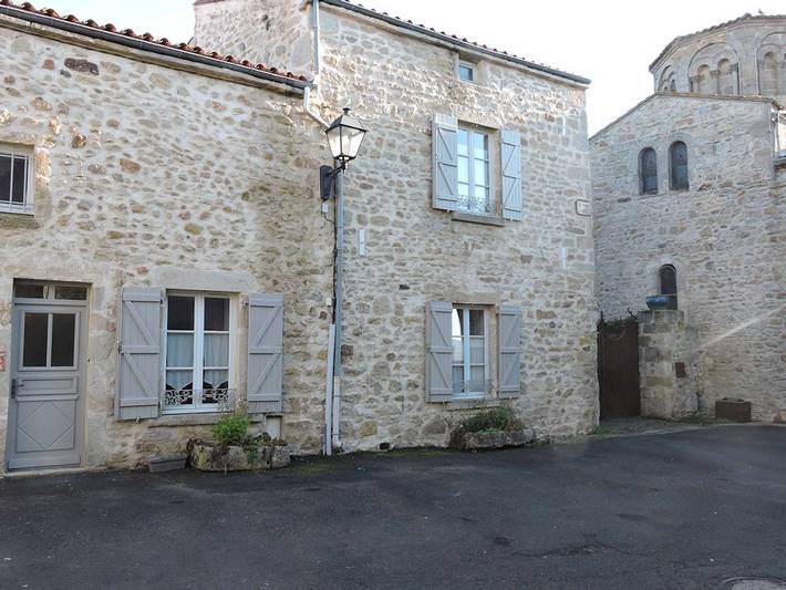 Location de vacances pour 2 personnes, avec jardin dans le Puy-de-Dôme - 2