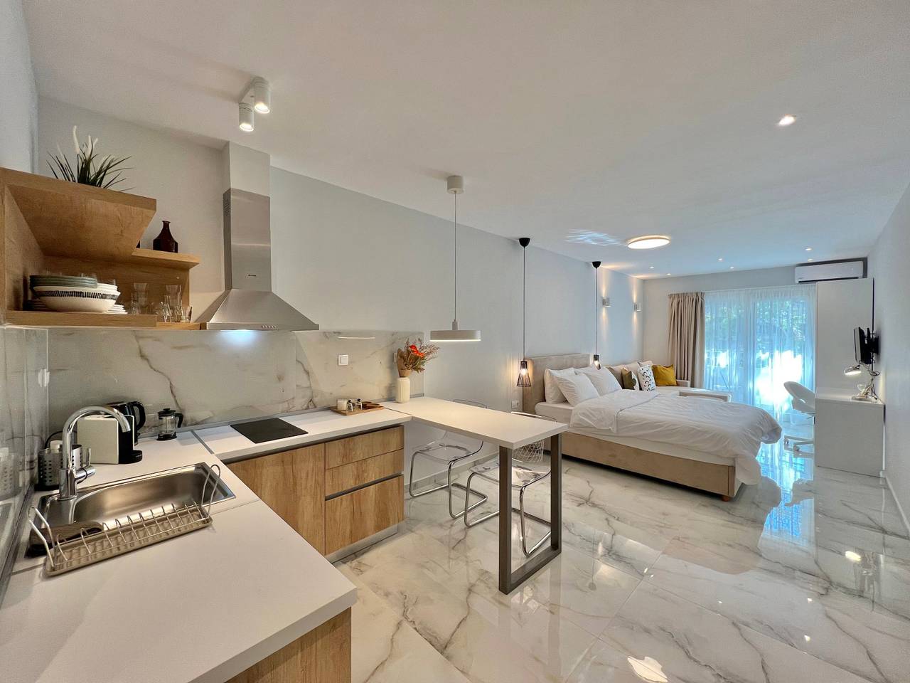 Kono Studios & Suites: Deluxe Suite in Thessaloniki und Umgebung