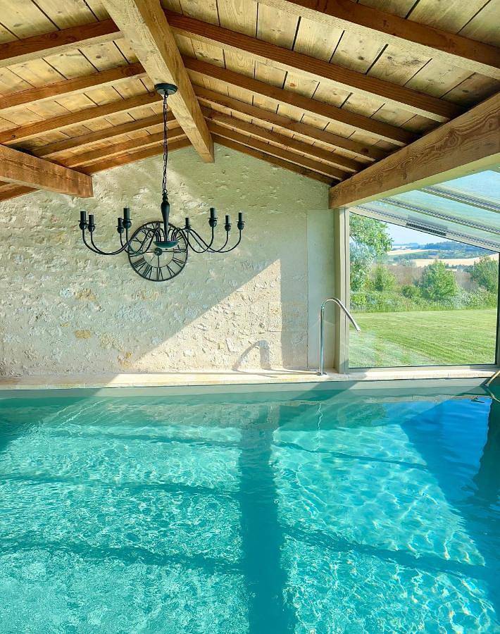 Maison de vacances pour 2 personnes, avec Jacuzzi et Terrasse ainsi que Jardin et Piscine