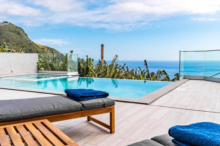 Villa para 4 pessoas, com piscina e jardim e ainda jacuzzi em Madeira