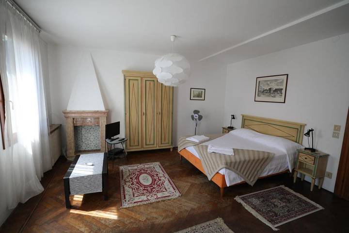 Bed and breakfast for 4 people, with terrace and view, with pets in Venice