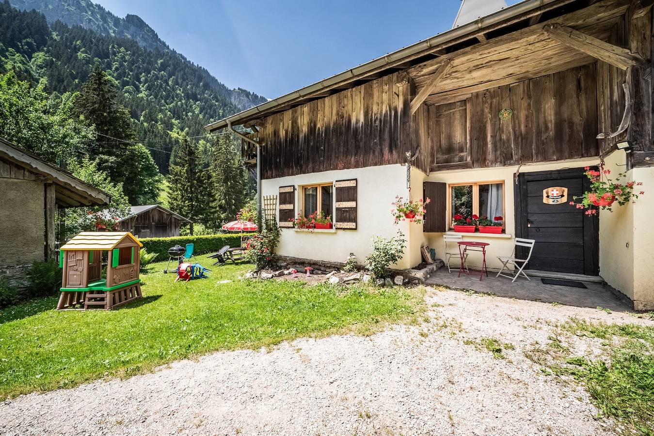 Appartamento "Les Allamands" con vista montagna, terrazza privata e Wi-Fi in Morzine, Thonon-les-Bains e dintorni