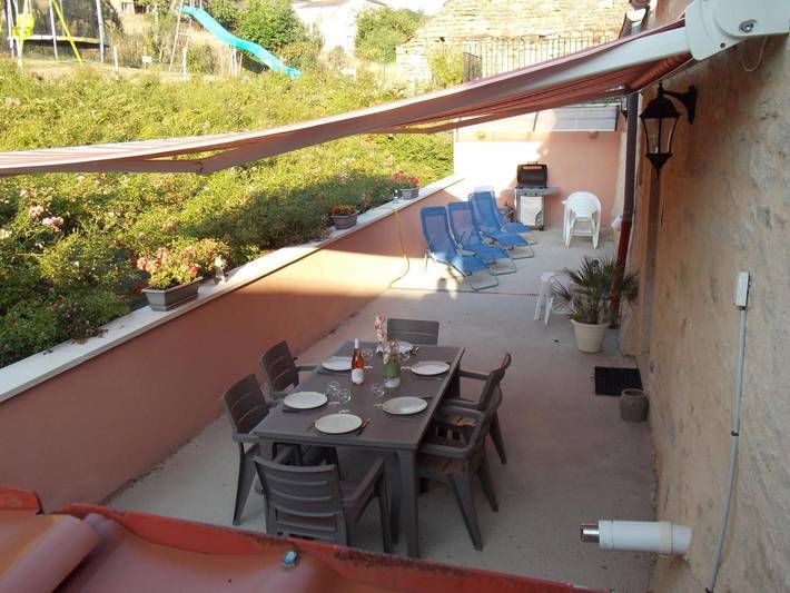 Renoviertes Ferienhaus mit Garten und Familienaktivitäten in Auxois in La Roche-Vanneau, Montbard und Umgebung