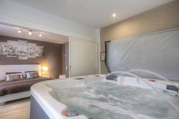 Gîte pour 6 personnes, avec jacuzzi et jardin à Darcey