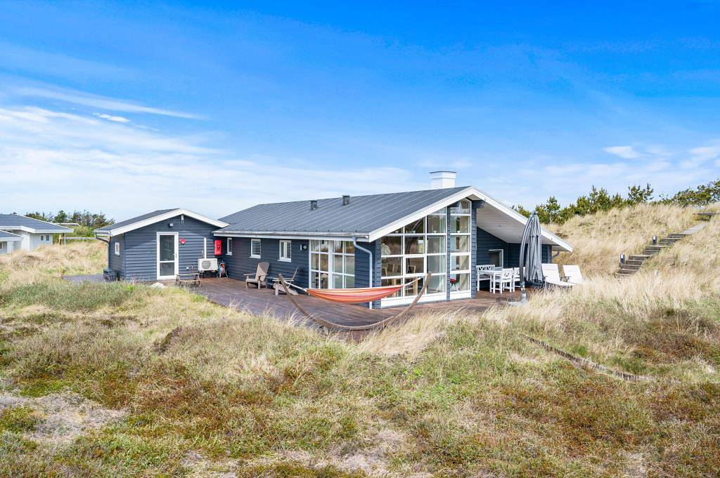 Beautiful holiday home with steam room in Ringkøbing, Holmsland Klit