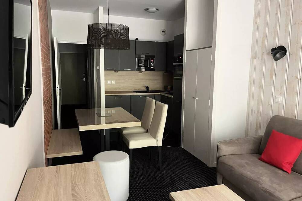 Entire apartment, Residence Le Portillo Swimming pool - Studio for 4 People in Gourette, Eaux-Bonnes
