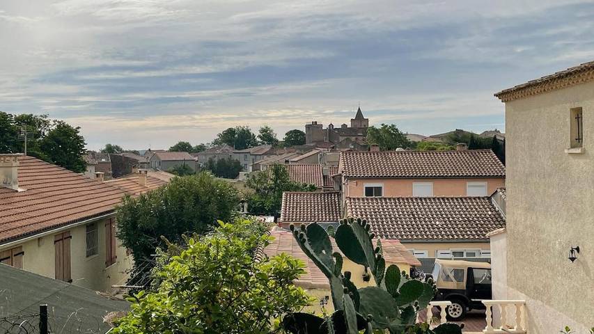Location de vacances pour 3 personnes, avec terrasse ainsi que jardin et vue à Quarante - 4