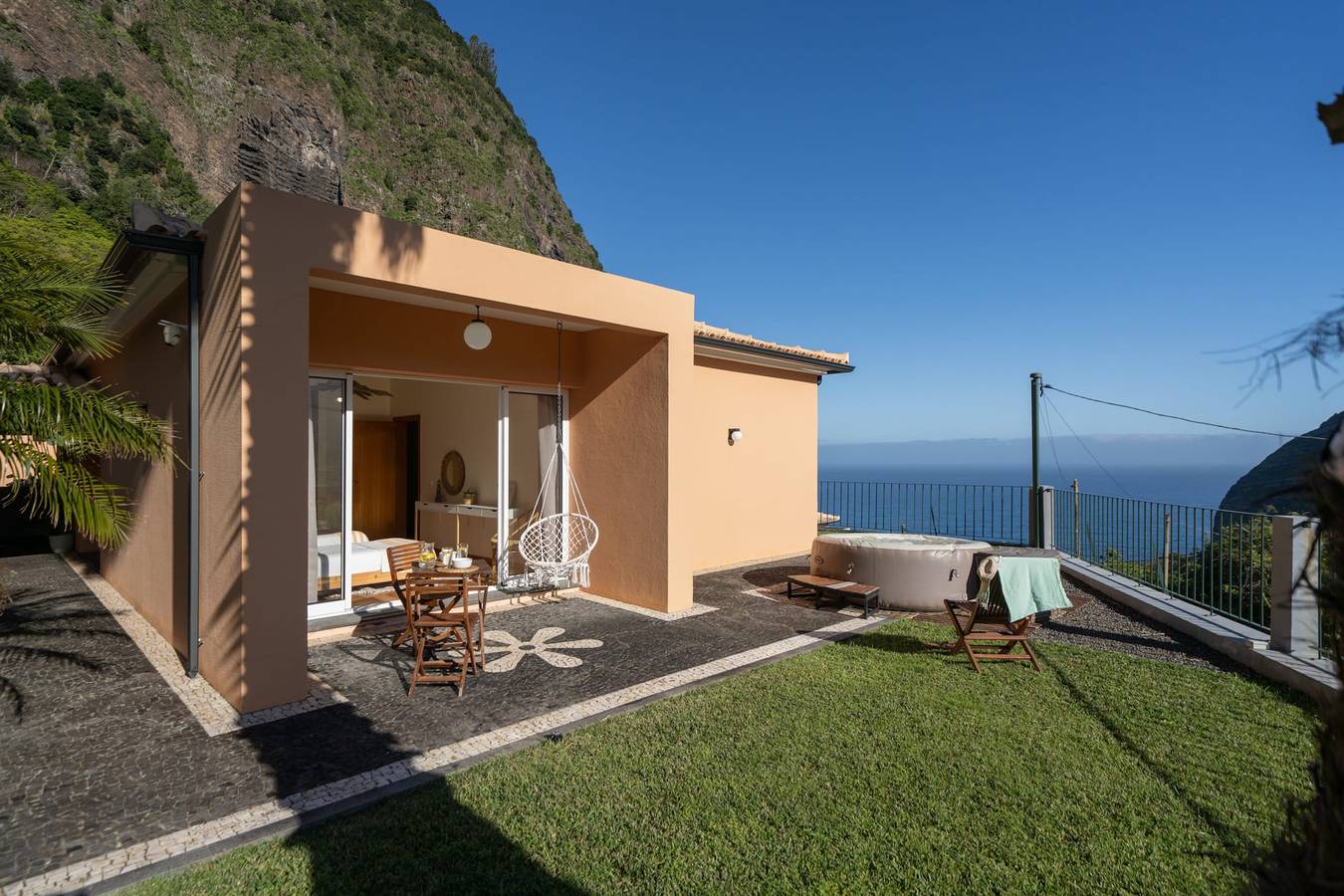 Casa da Fajã do Amo - Meerblick und Jacuzzi in São Vicente (Madeira), Madeira