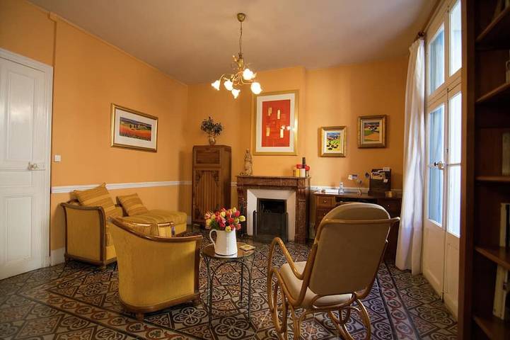 Location de vacances pour 9 personnes, avec Terrasse à Thézan-lès-Béziers