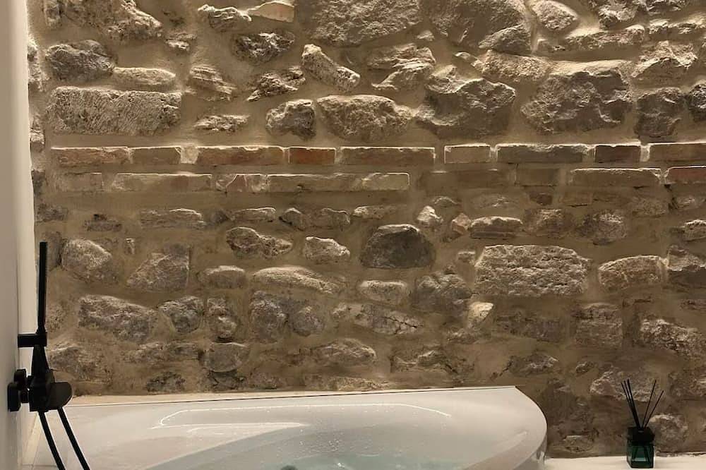 Ganze Wohnung, Painter's Suite - Quite Luxury between Relaxation and History in Tivoli, Rom Provinz