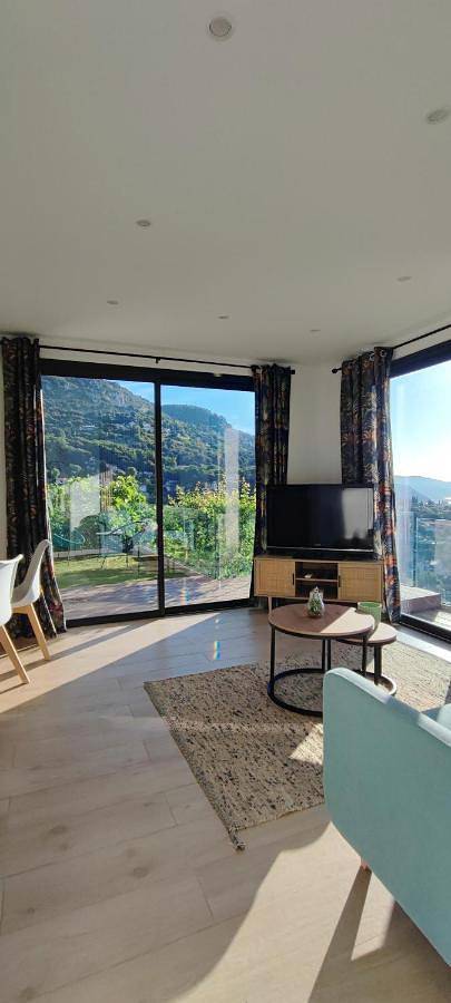 Appartement entier, Exceptional sea view apartment, Monaco 15 min in La Turbie, Côte méditerranéenne (France)
