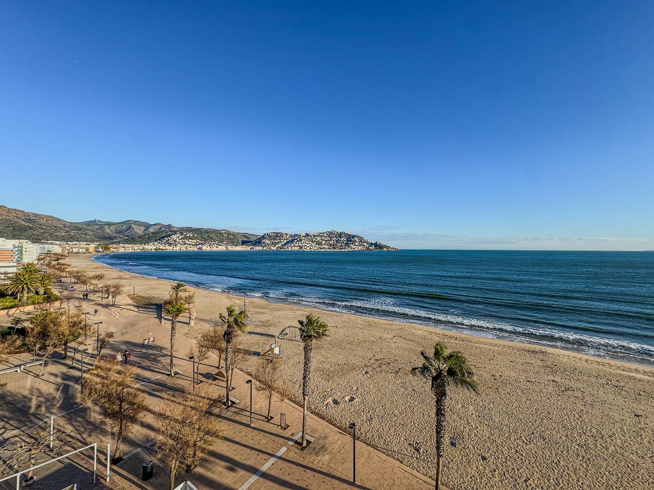 Apartamento entero, Europa 52 5º in Santa Margarida, Roses