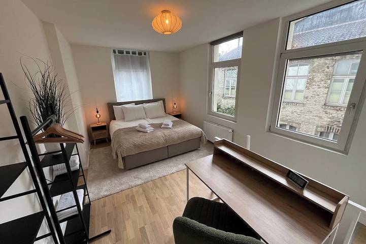 Ganze Wohnung, Cozy, modern apartment w/ garden - Urban Hideaway in Düren, Kreis Düren