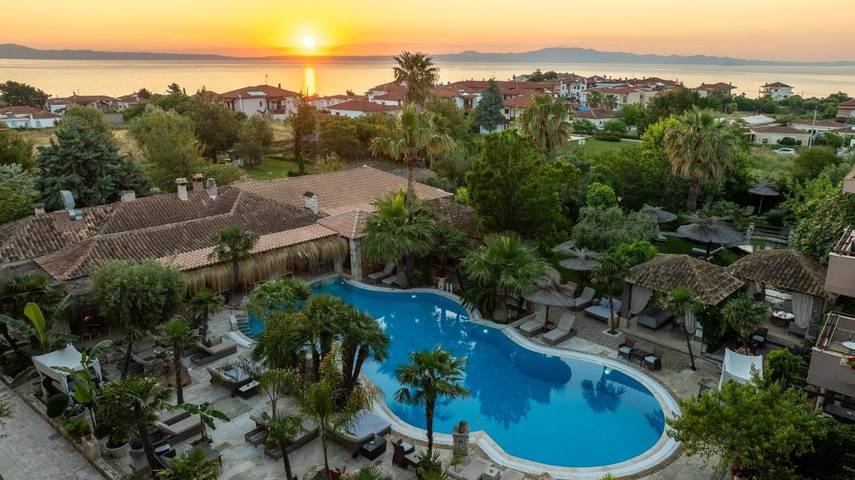 Hôtel pour 2 personnes, avec vue ainsi que piscine et jardin à Afitos