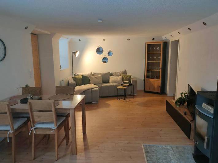 Ferienwohnung für 4 Personen, mit Terrasse und Garten sowie Ausblick in Stühlingen