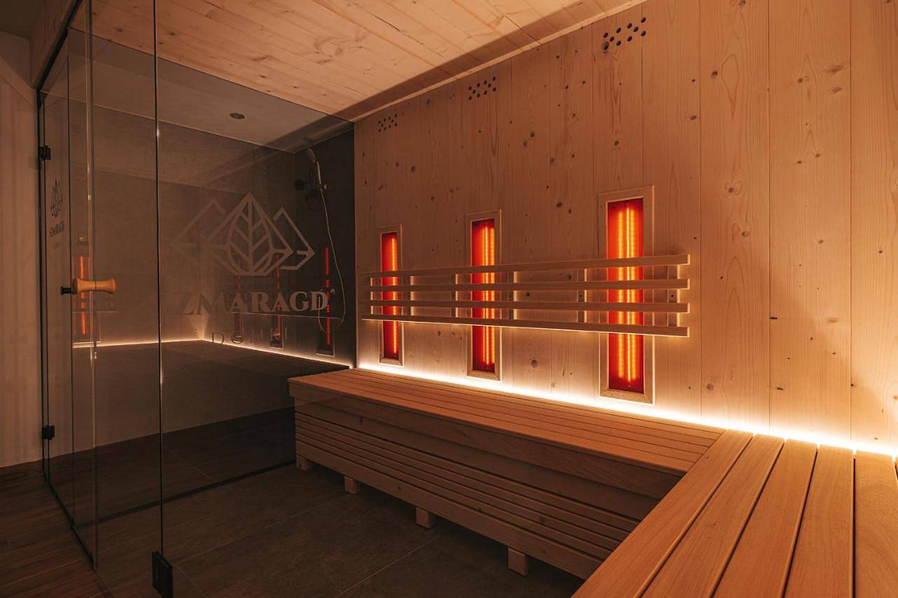 Domki Szmaragd z Basenem - Zniżki na Termy - Sauna - Bilard - Stoki Narciarskie in Bukowina Tatrzańska, Karpaty (Polska)
