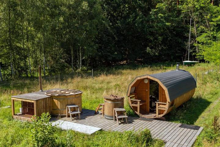 Boot für 4 Personen, mit Sauna und Whirlpool sowie Garten in Polen