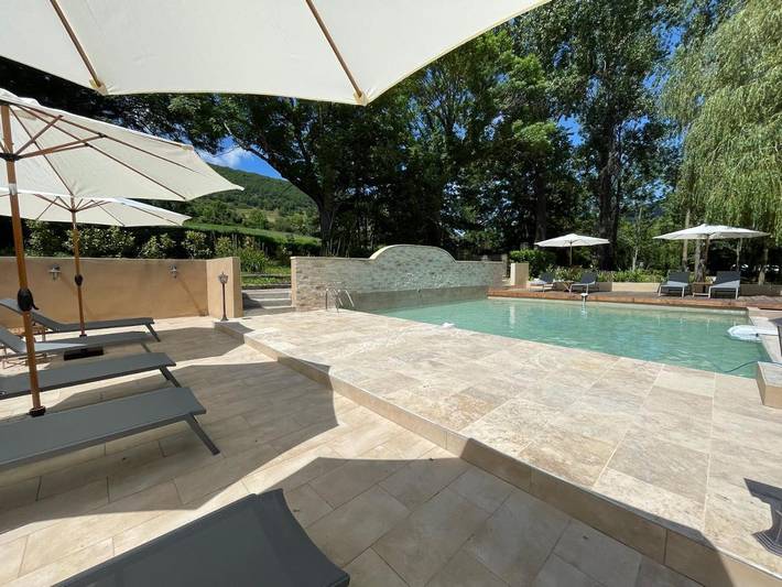 Hôtel pour 2 personnes, avec terrasse et jardin ainsi que vue et piscine, animaux acceptés à Nant - 3