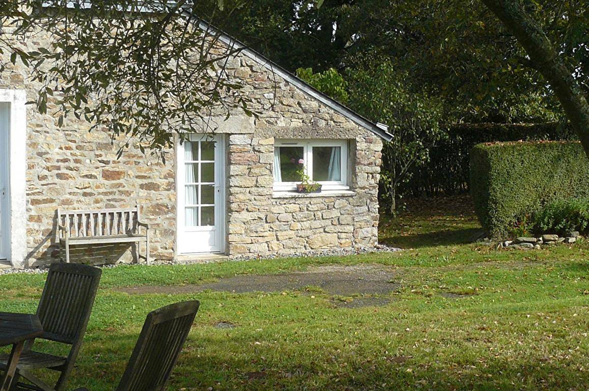 Les Ecuries de Bel Air - Chambre Rose in Muzillac, Côte des Mégalithes