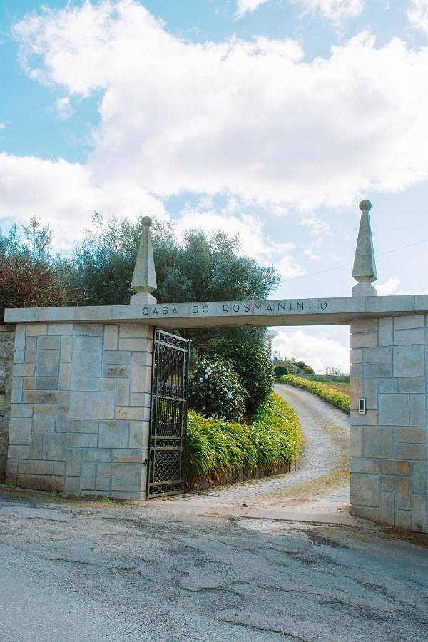 Location de vacances pour 12 personnes, avec jardin ainsi que vue et piscine dans Venade - 3