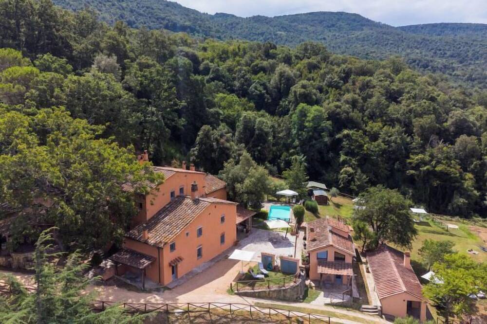 Agriturismo per 4 Persone in Castagneto Carducci, Riviera Toscana