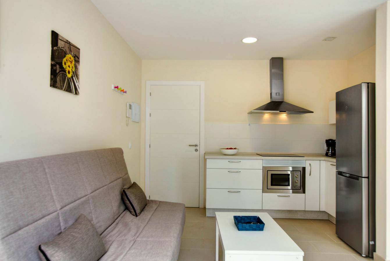 Apartamento entero, Apartamento Albamar 1C con vistas a la montaña, Wi-Fi, aire acondicionado, balcón y terraza in Puerto de Mogan, Lomo Quiebre