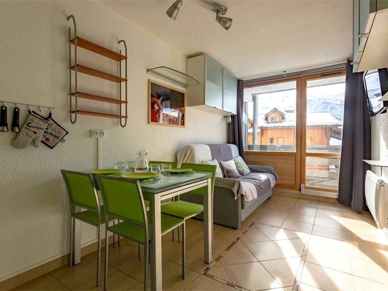 Entire apartment, Lauzières 110 - Appartement Val Thorens - 3 pers - 3 Flocons Argent in Val Thorens, Les Trois Vallées